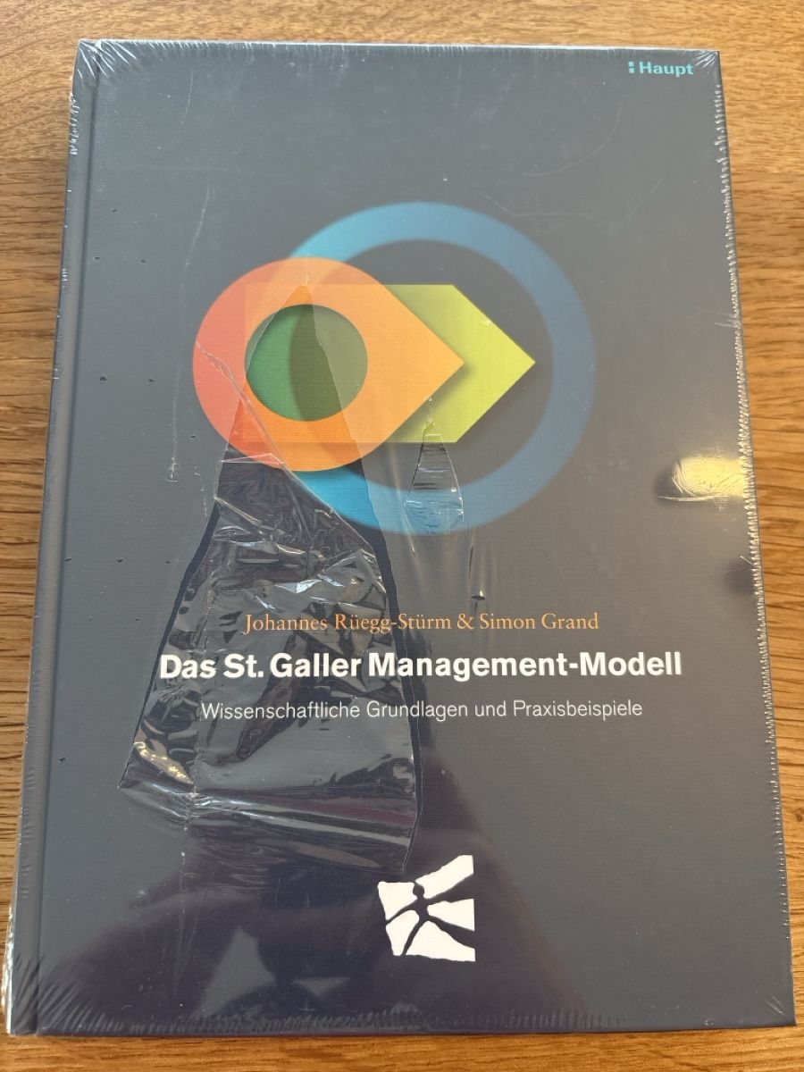 Libri: Buch Das St. Galler Management-Modell – Nuovo e nell'imballaggio originale da Muhen venduto da Claudi1985