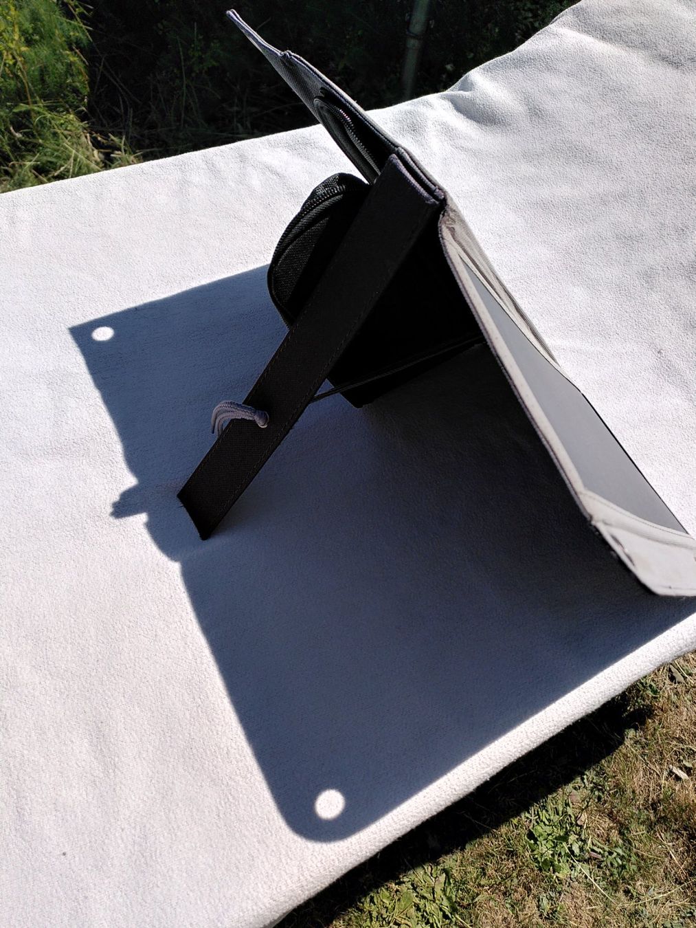 Solargeräte und Solarprodukte: Solarpanel für Handy usw. – Defekt aus Winterthur von Iguana07 2