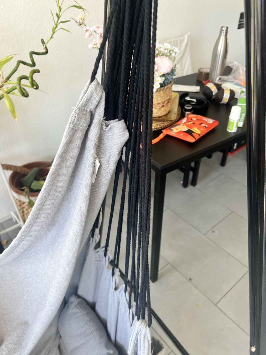 Amache: HangsessHanging Chair with Stand, Grey - Excellent Condition – Nuovo (secondo la descrizione) da Fribourg venduto da pri_b9gq 4