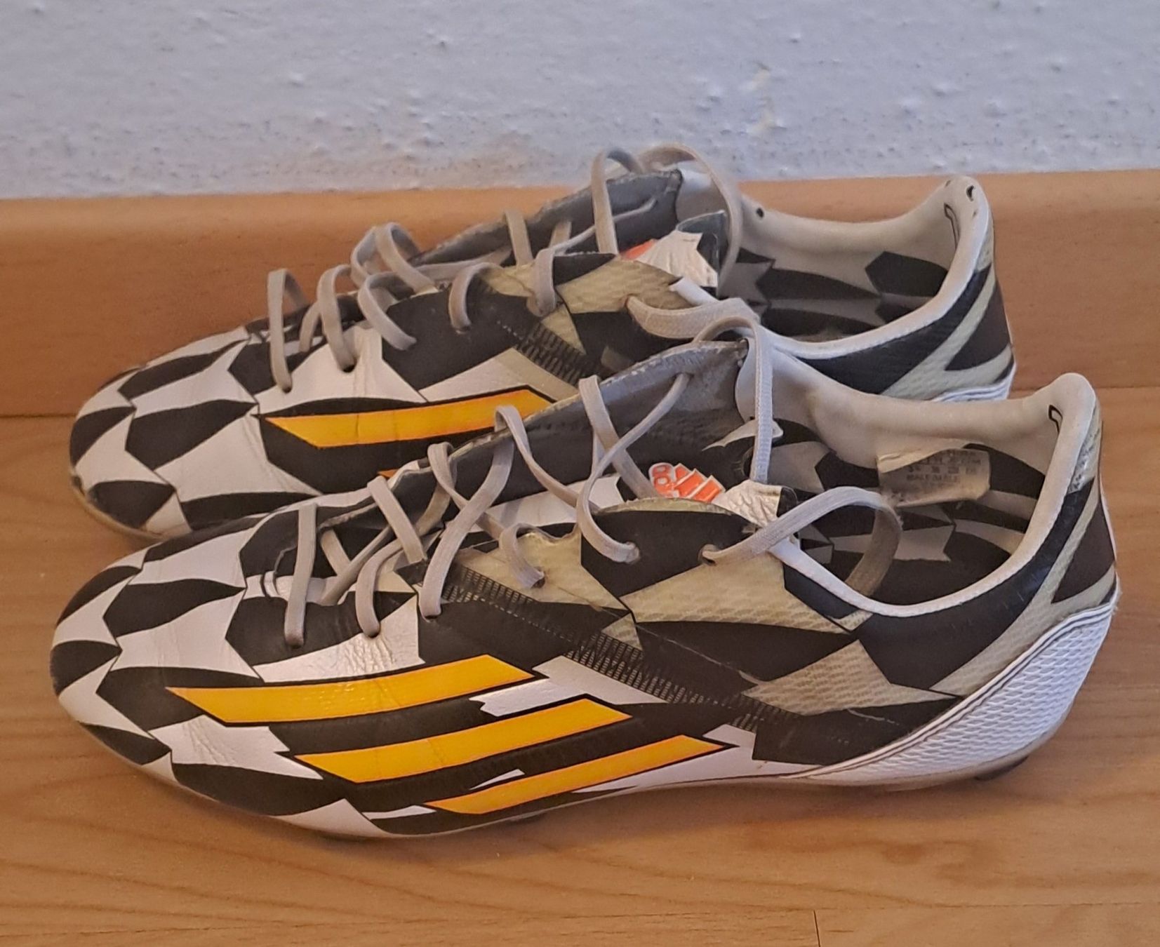 Adidas Scarpe da uomo: Fussballschuhe Adidas Gr. 36 – Usato da Feuerthalen venduto da kigo87