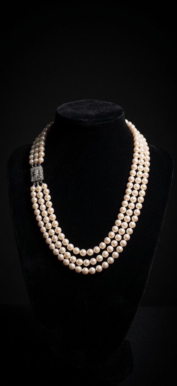 Ketten: Collier trois rangs de perles fermoir argent – Neu und originalverpackt aus St-Maurice von Sandrinette123