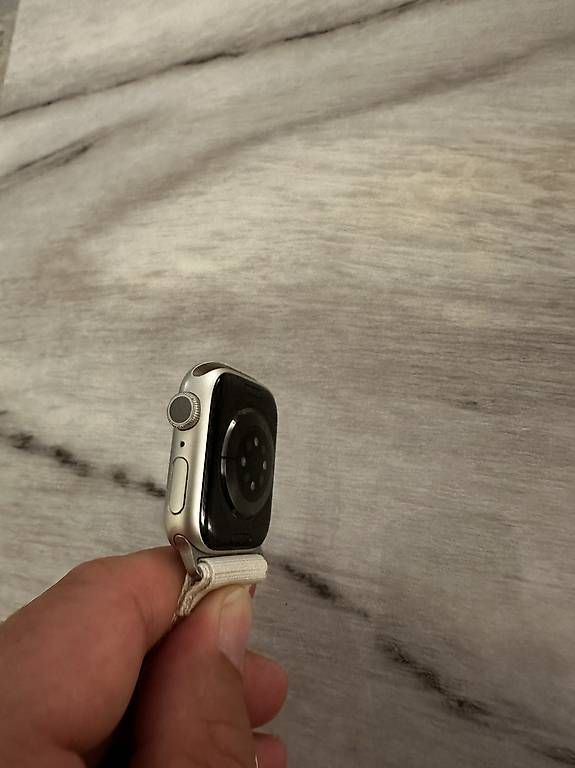 Apple Smartwatch: Apple Watch Series 7 41mm – Usato da Grenchen venduto da D-T-2540 1
