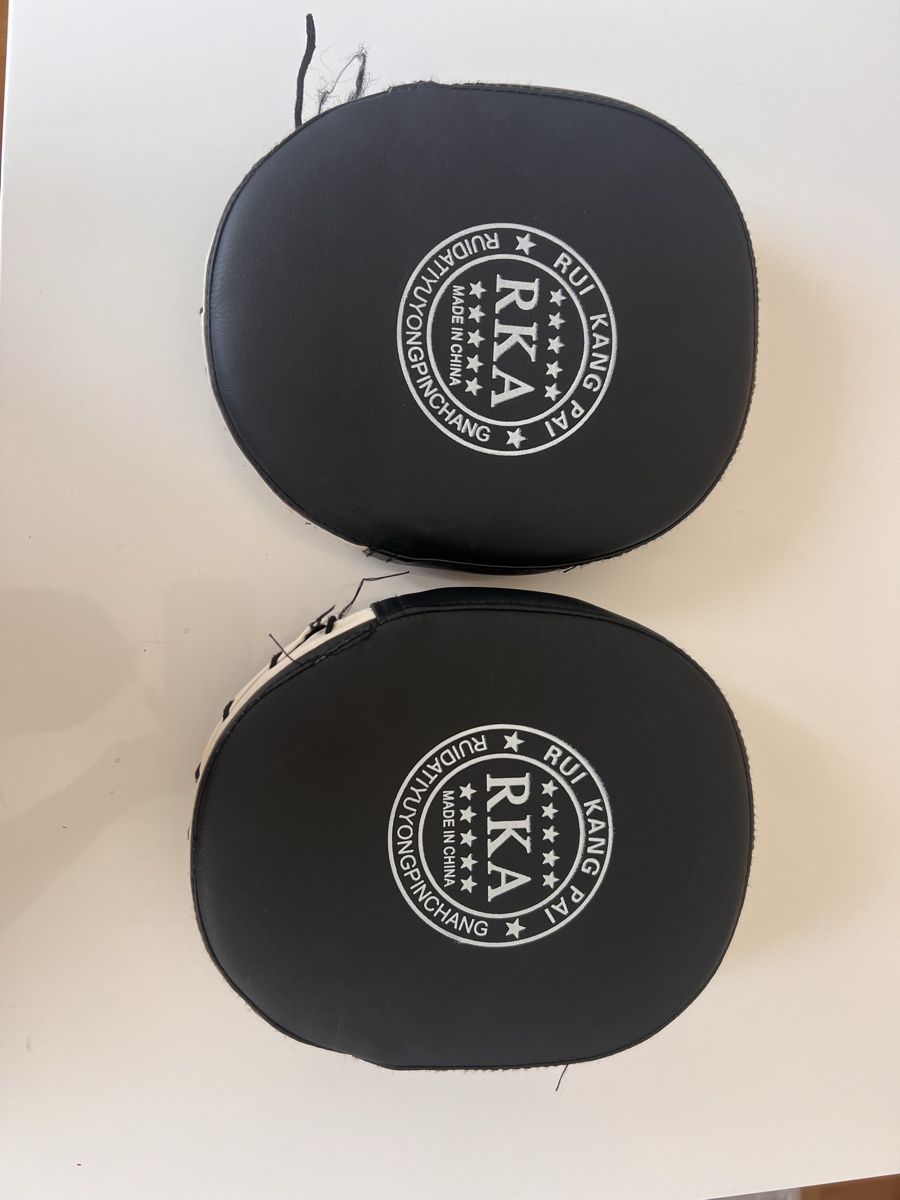 Sacchi da boxe: Boxpads Schlagpolster RKA Set gebraucht – Usato da Winterthur venduto da jan_qj9h 1