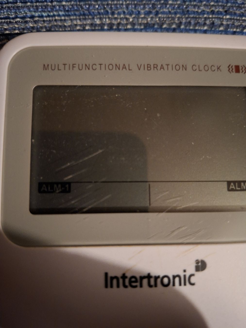 Réveils: Intertronic Multifunktions-Vibrationswecker – D'occasion à Marbach LU par antanarivo 2