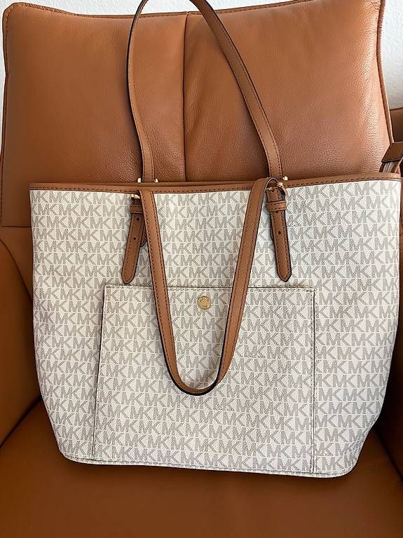 Taschen für Damen: Michal Kors Tasche – Neu (gemäss Beschreibung) aus Schaan von rod_8xgk