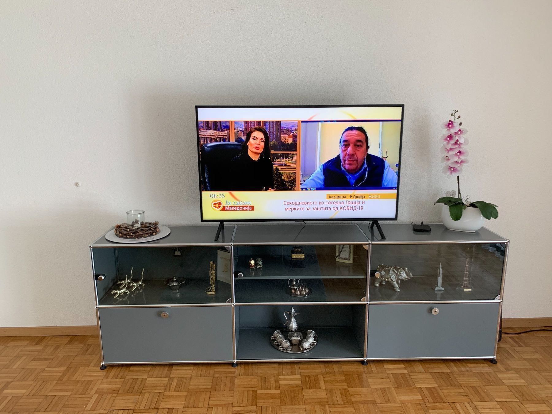 Cassettiere: USM  Sideboard/vitrine  Schwarz Lieferung Gratis – Usato da Thun venduto da Thuno6