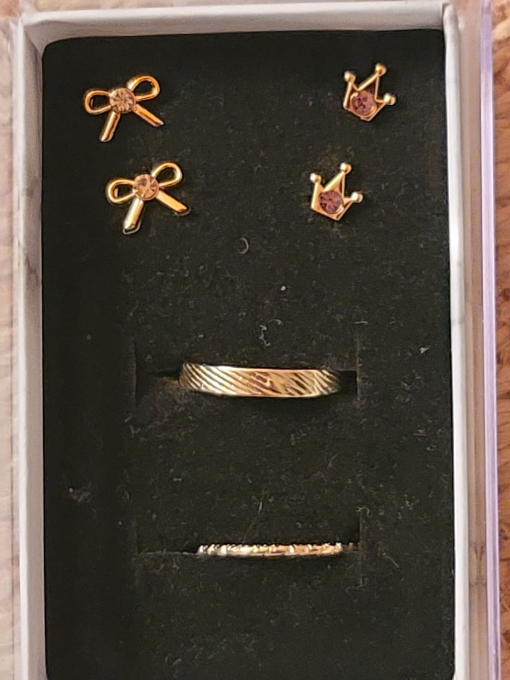 Autres bijoux: Ring Grösse 53, ringbox, anelli di moda, moda bambini, ear – Neuf avec emballage d'origine à Zollikerberg par Nice_Name