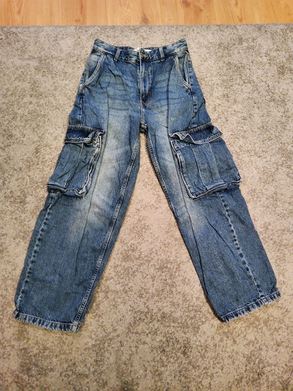 Bershka Jeans: Bershka Cargohose Gr.34 – Usato da Sax venduto da Kieselstei