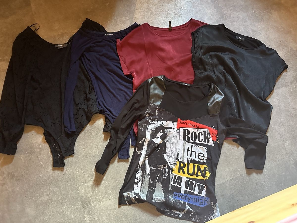 Kleiderpakete: Trendige Bodys & Shirts, Grösse S – Gebraucht aus Flanthey von ale_xandra