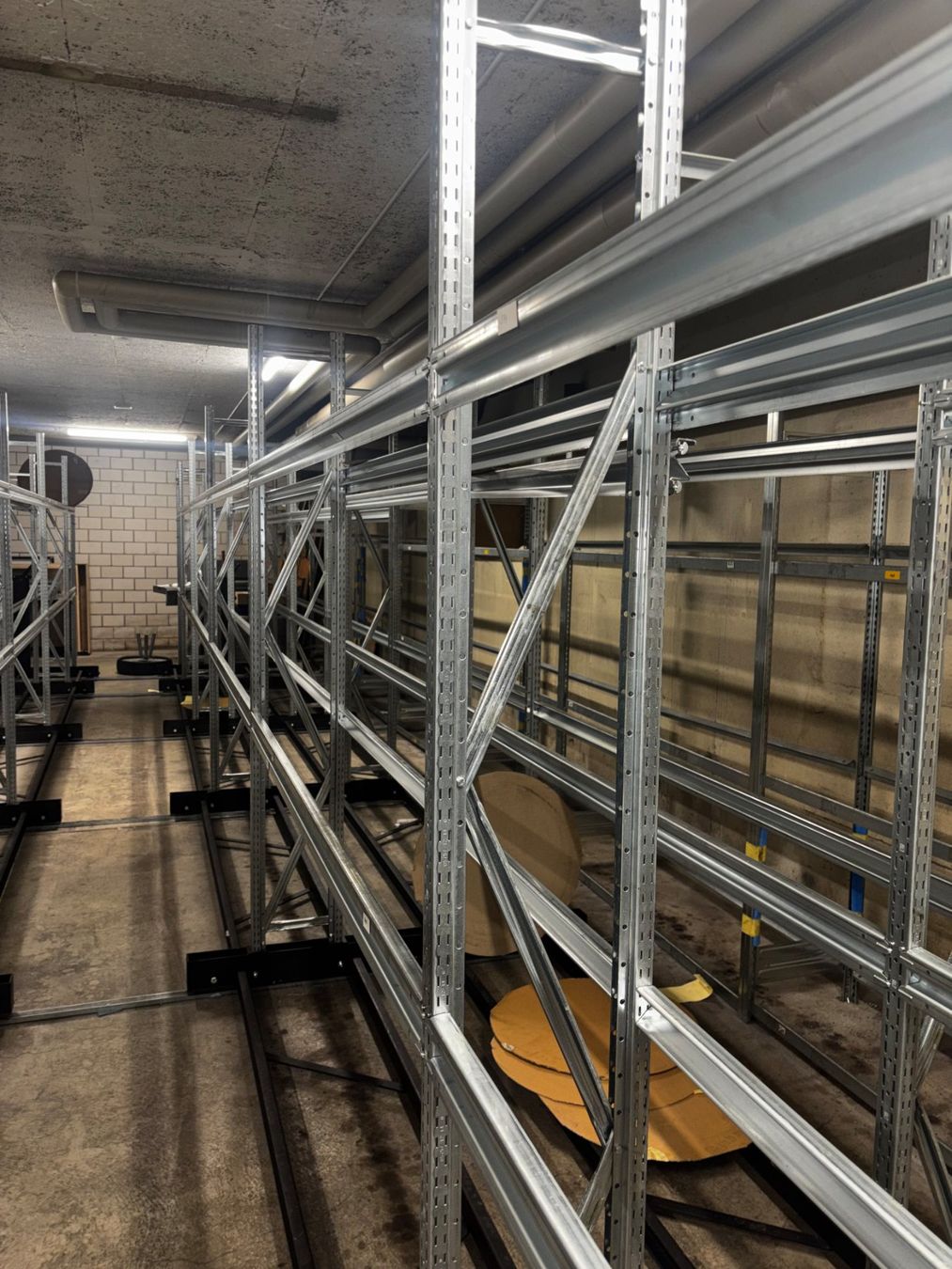 Scaffali: Räder / Reifenregal schiebbar mit Rollen – Usato da Wetzikon ZH venduto da ATAG8623 4