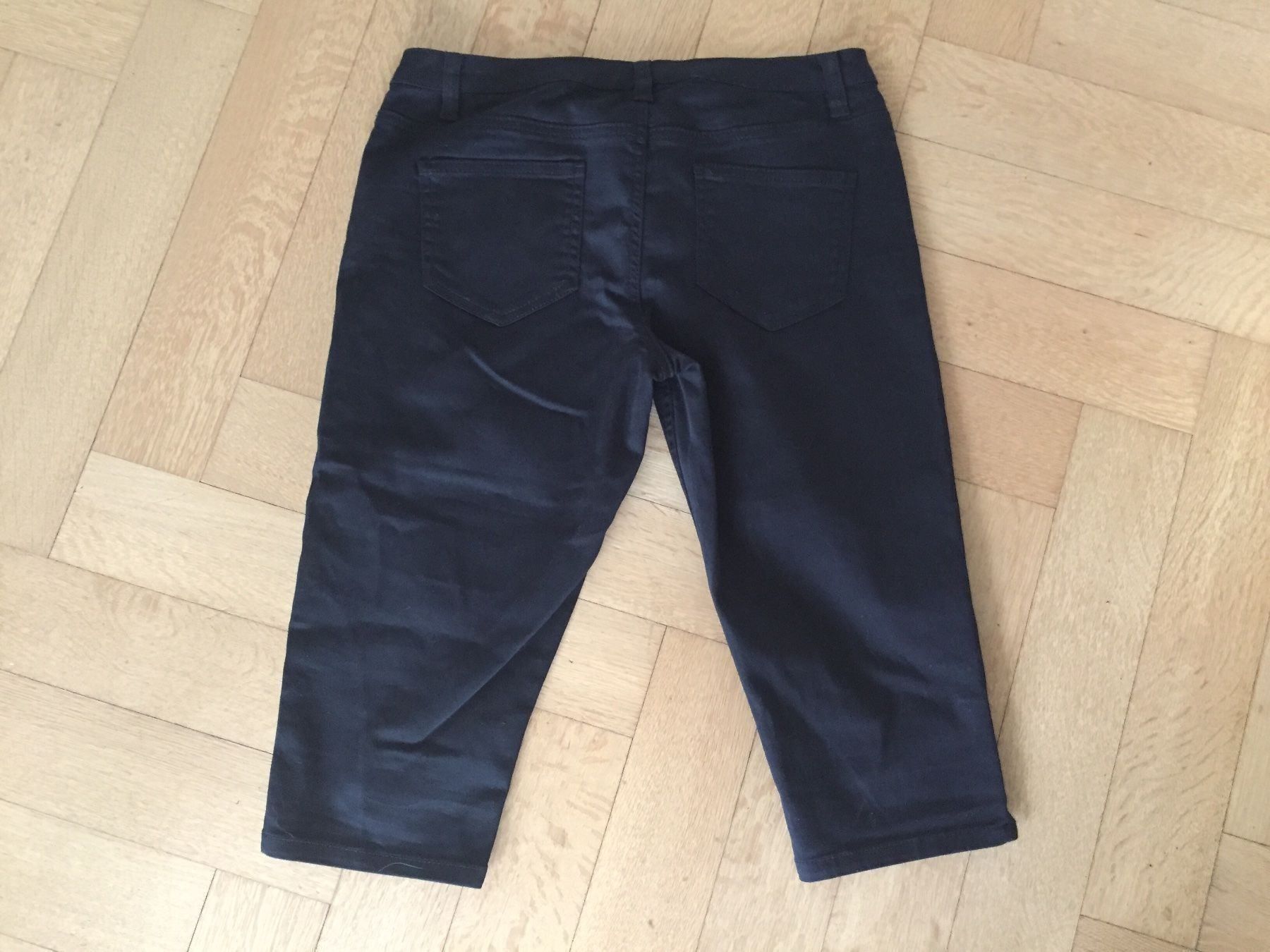 Pantaloni: Broadway Halbhosen schwarz NEU! Eher M – Nuovo e nell'imballaggio originale da Bern venduto da Etzy 1