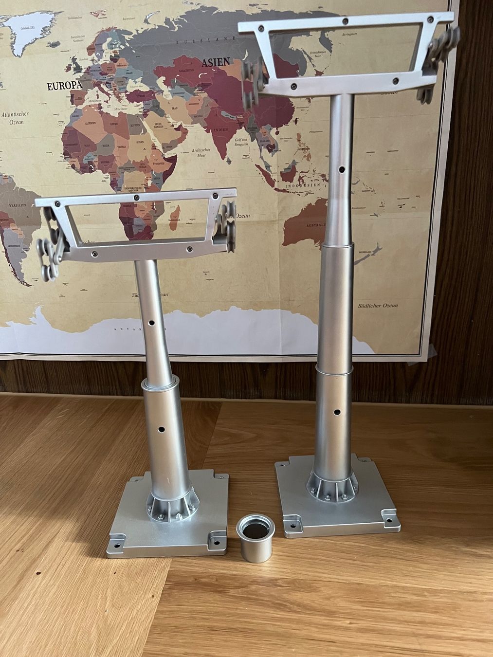 Jägerndorfer Modellbausätze & Standmodelle: Jägerndorfer Seilbahn-Stützen  1:32 Silber – Gebraucht aus Zürich von Amri08