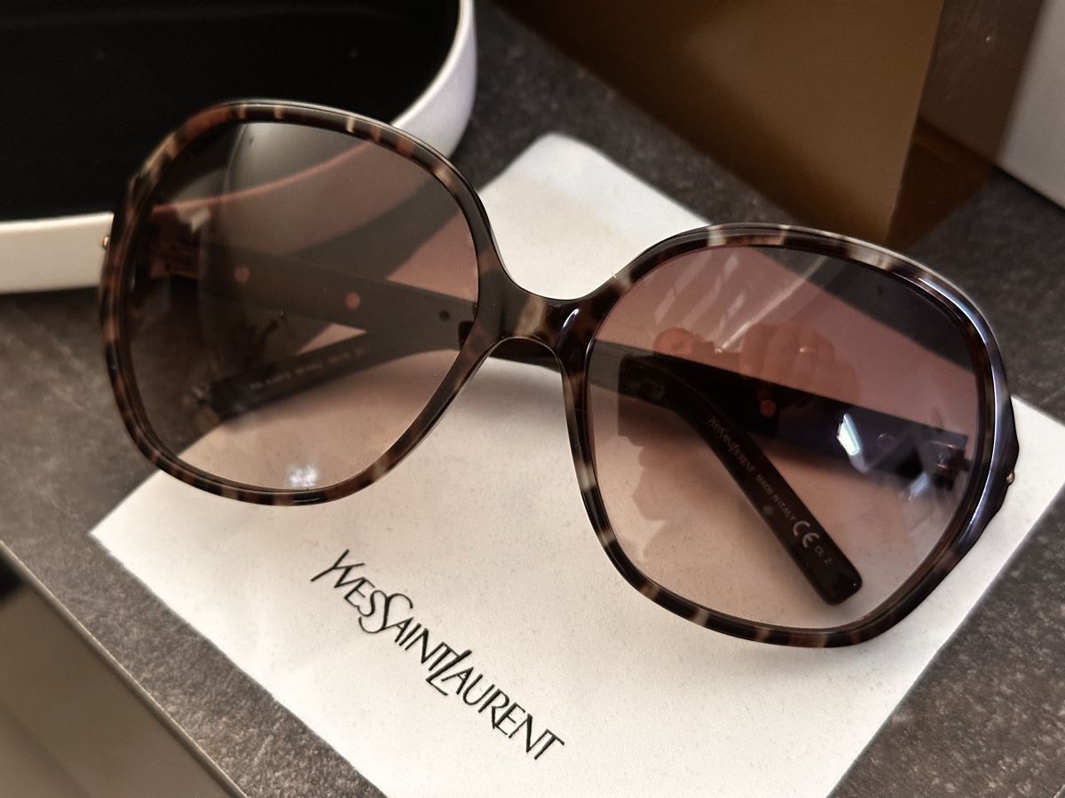 Saint Laurent Lunettes & Verres: YSL Damen Sonnenbrille  – Neuf avec emballage d'origine à Burgdorf par N.O.C.