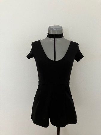 Combinaison noire chic et confortable - Taille S/36 ✨