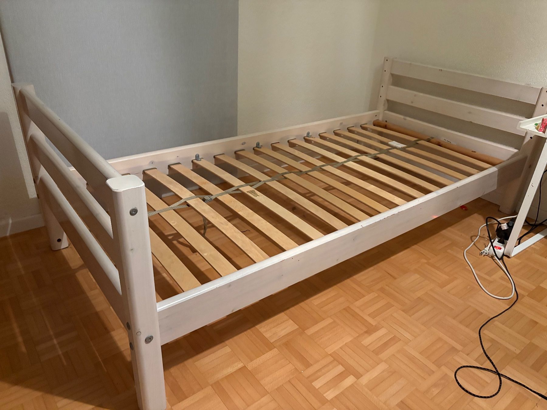 Flexa Betten: 2x Flexa Bett 90x200 mit Schubladen – Gebraucht aus Wetzikon ZH von mon_y957 1