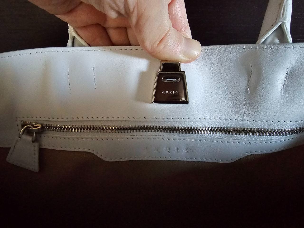 Akris Borse da donna: NEW AKRIS Ai Small Tote Bag – Nuovo e nell'imballaggio originale da Origlio venduto da ann_q6qv 6