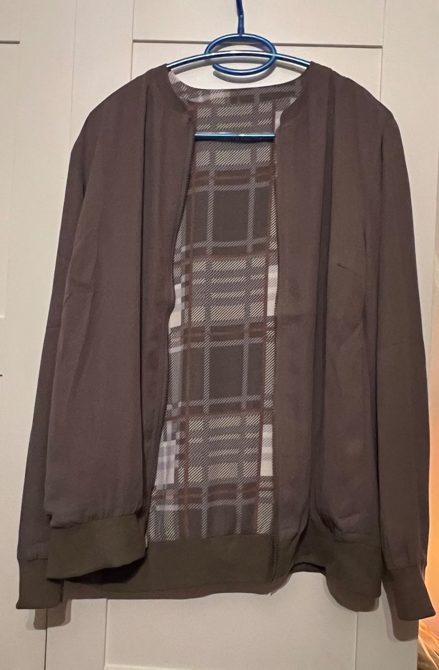Vestes: • Jacke / Übergangsjacke • – Neuf (Voir description) à Basel par mendoza13