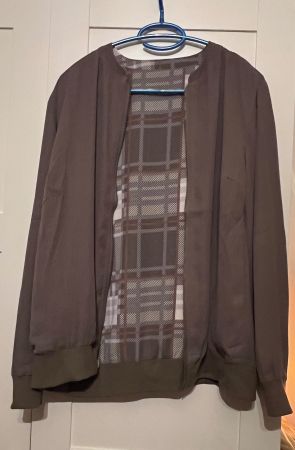 • Jacke / Übergangsjacke •