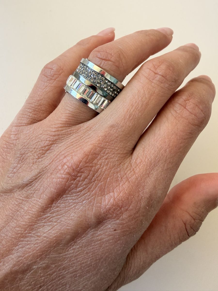 Michael Kors Anelli: Ring Michael Kors Silver Size 6 with stones – Usato da Zürich venduto da Dory84