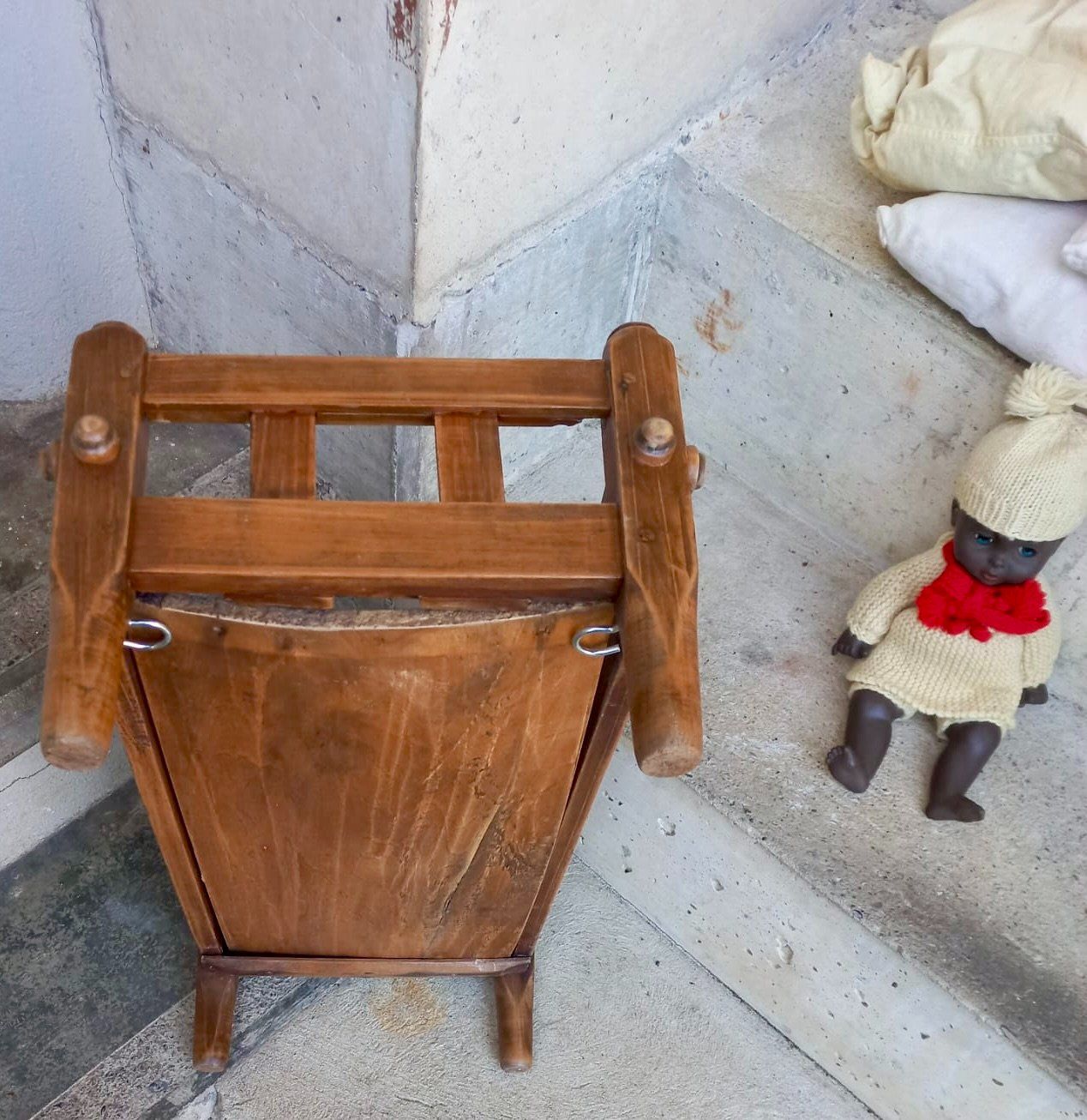 Bambole: antikes Puppenbett mit Ratti Puppe – Usato da Burgdorf venduto da glasrabe01 2