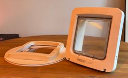 SureFlap mikrochipgesteuerte Katzenklappe mit Montageadapter