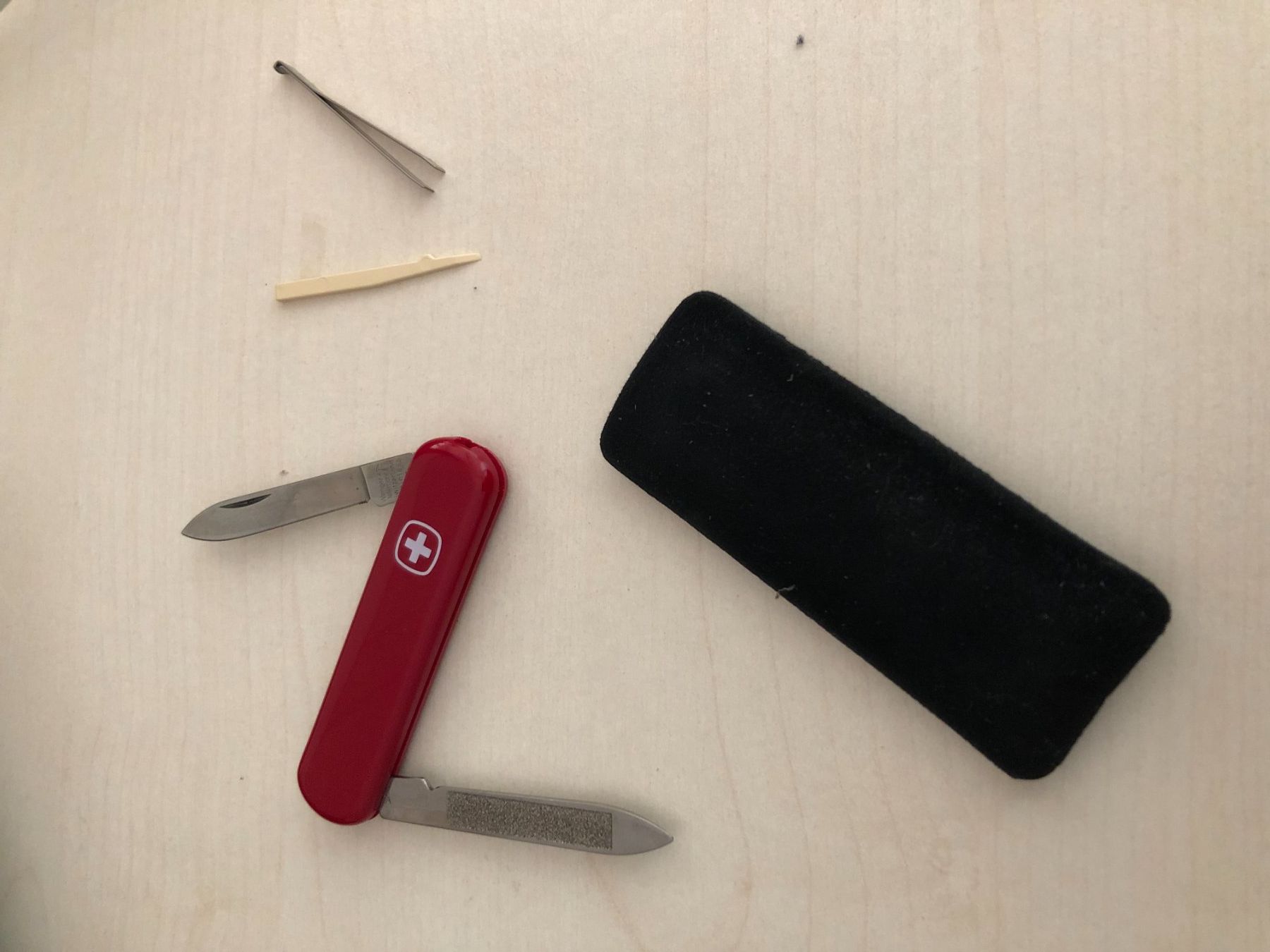 Victorinox Couteaux de poche: Schweizer Sackmesser mit Etui – Neuf (Voir description) à Erlen par astra2013