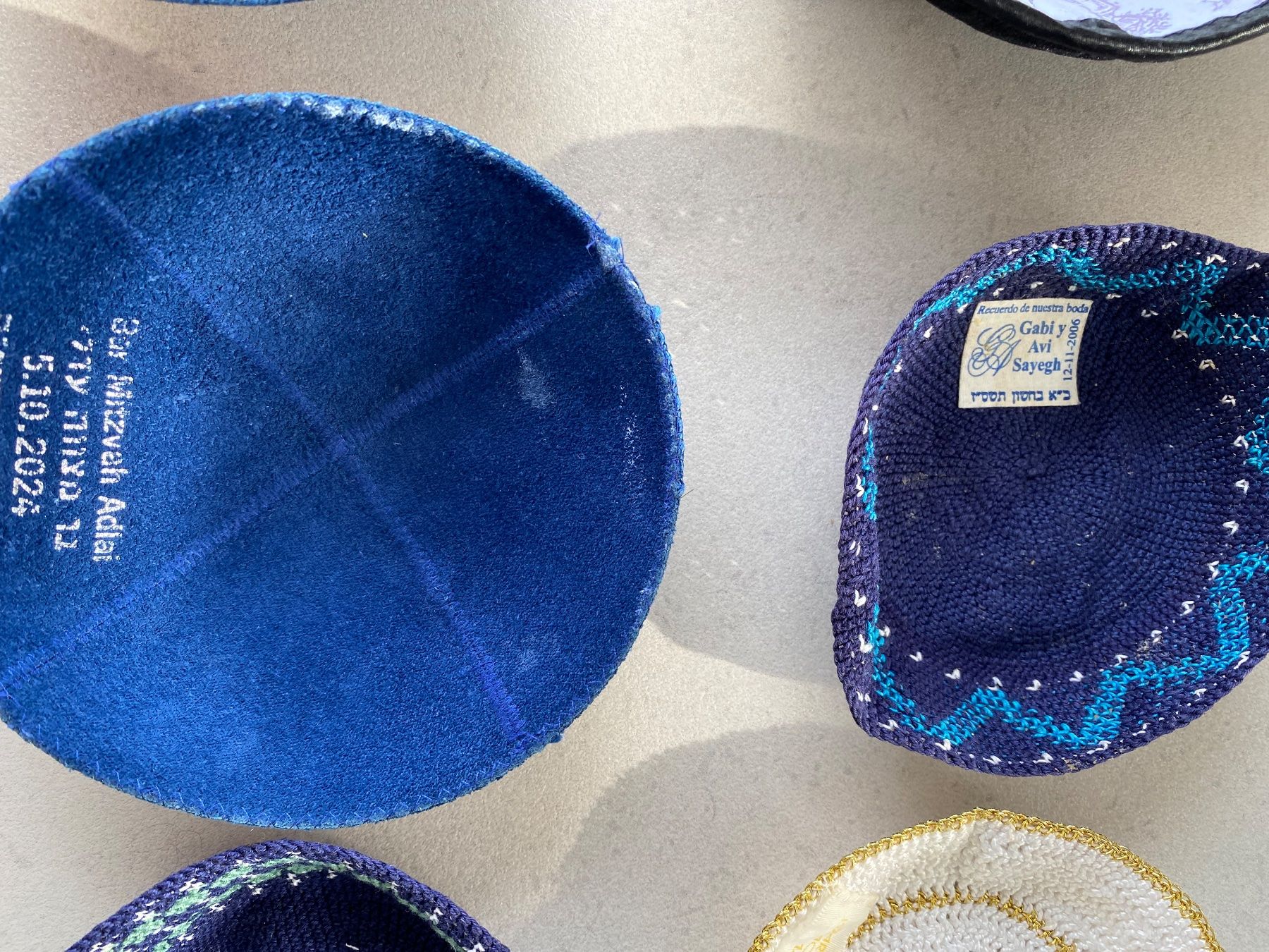 Hüte, Mützen & Caps: 6 x Schöne Kippot JUDAIKA – Gebraucht aus niederbipp von Esbenz 4
