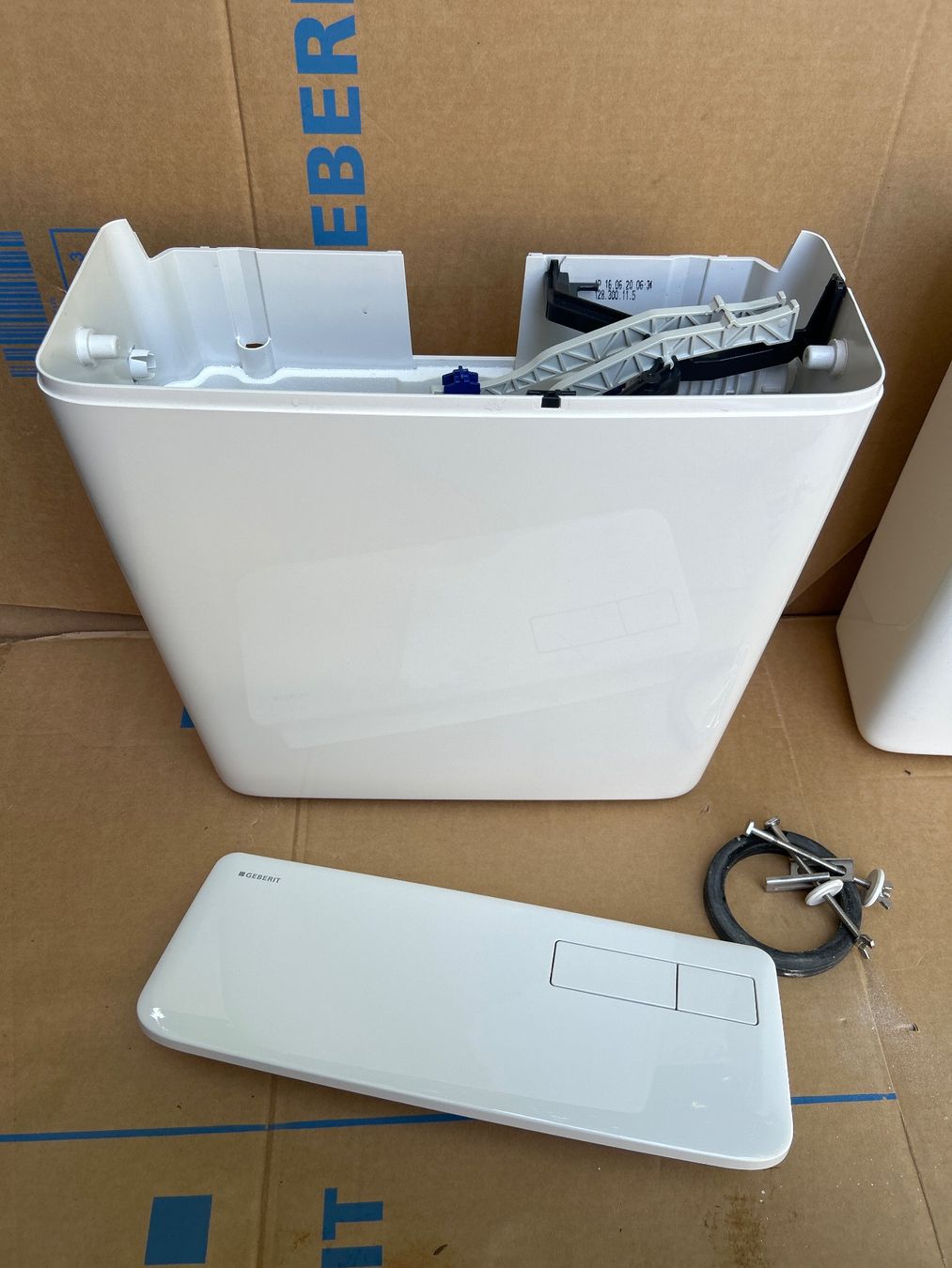 Geberit WC: Geberit AP 128 Spülkasten – D'occasion à zürich par pauloreal 1
