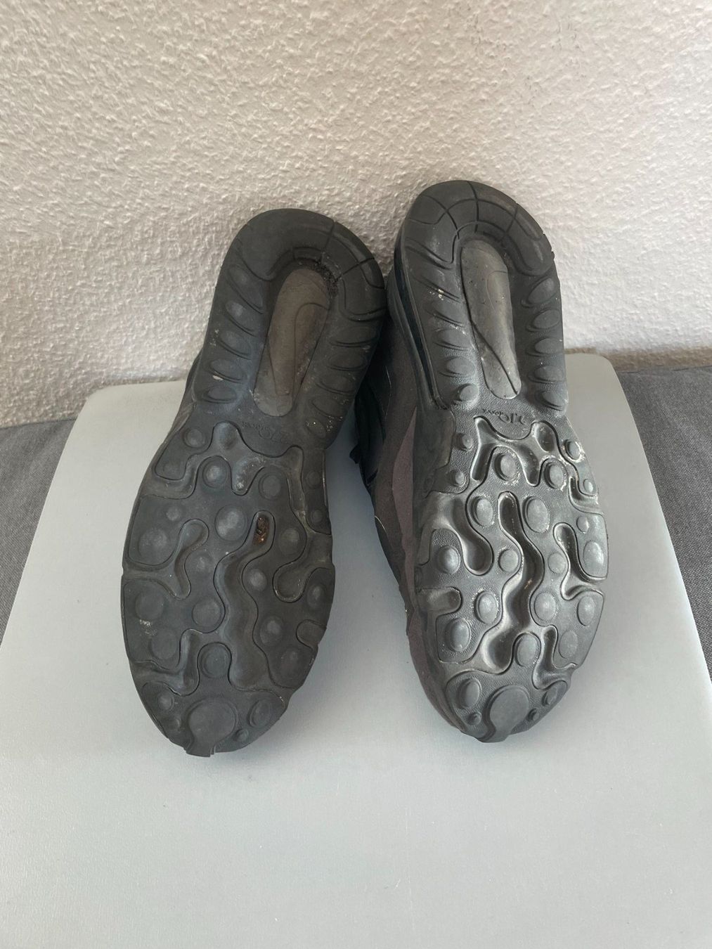 Nike Scarpe da uomo: Nike Air Max 270 React noir - taille EU 43 – Usato da Lausanne venduto da verde34256789 5