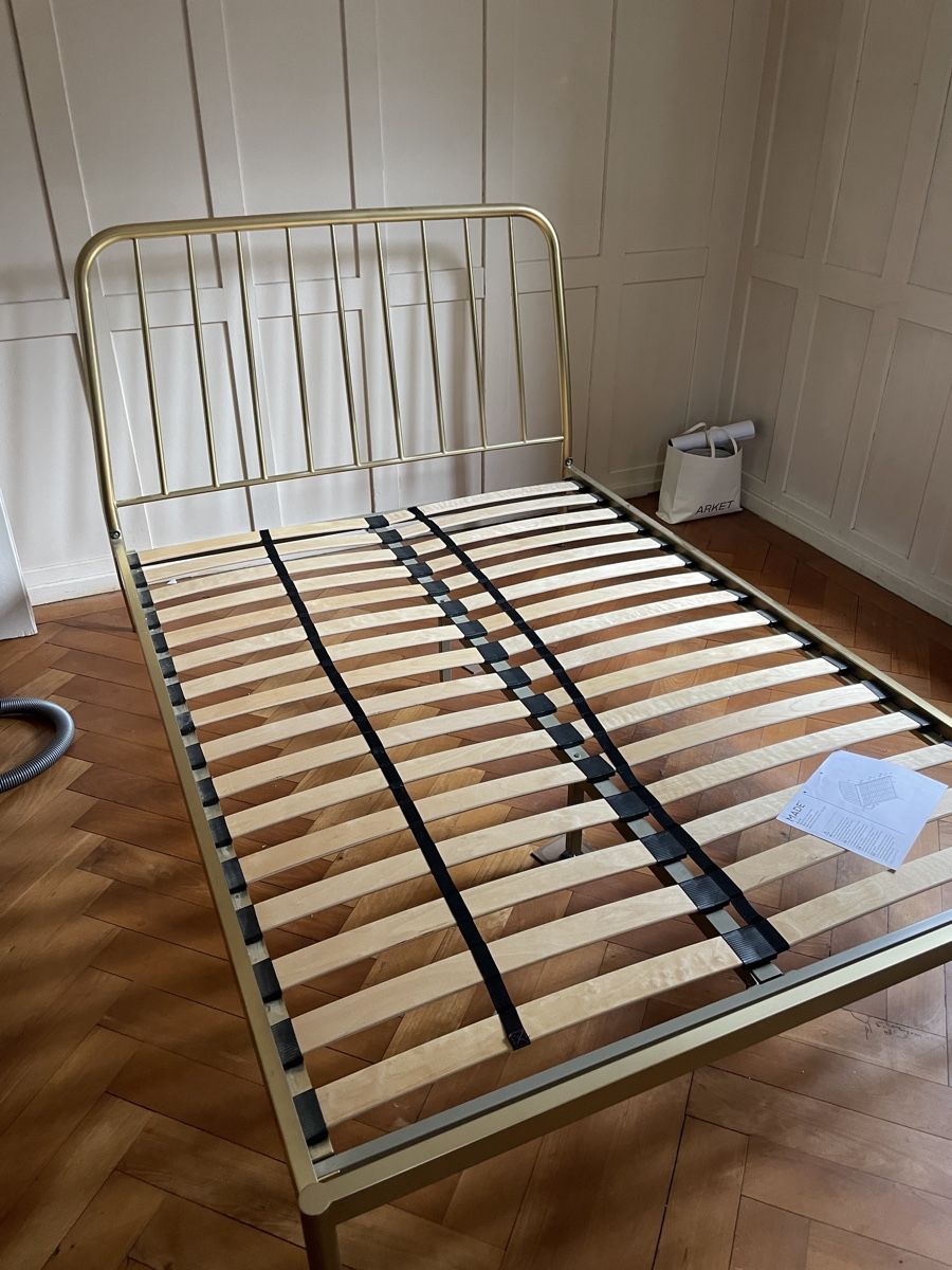 Lits: Bett metall goldig – D'occasion à Zürich par mic_qf9g