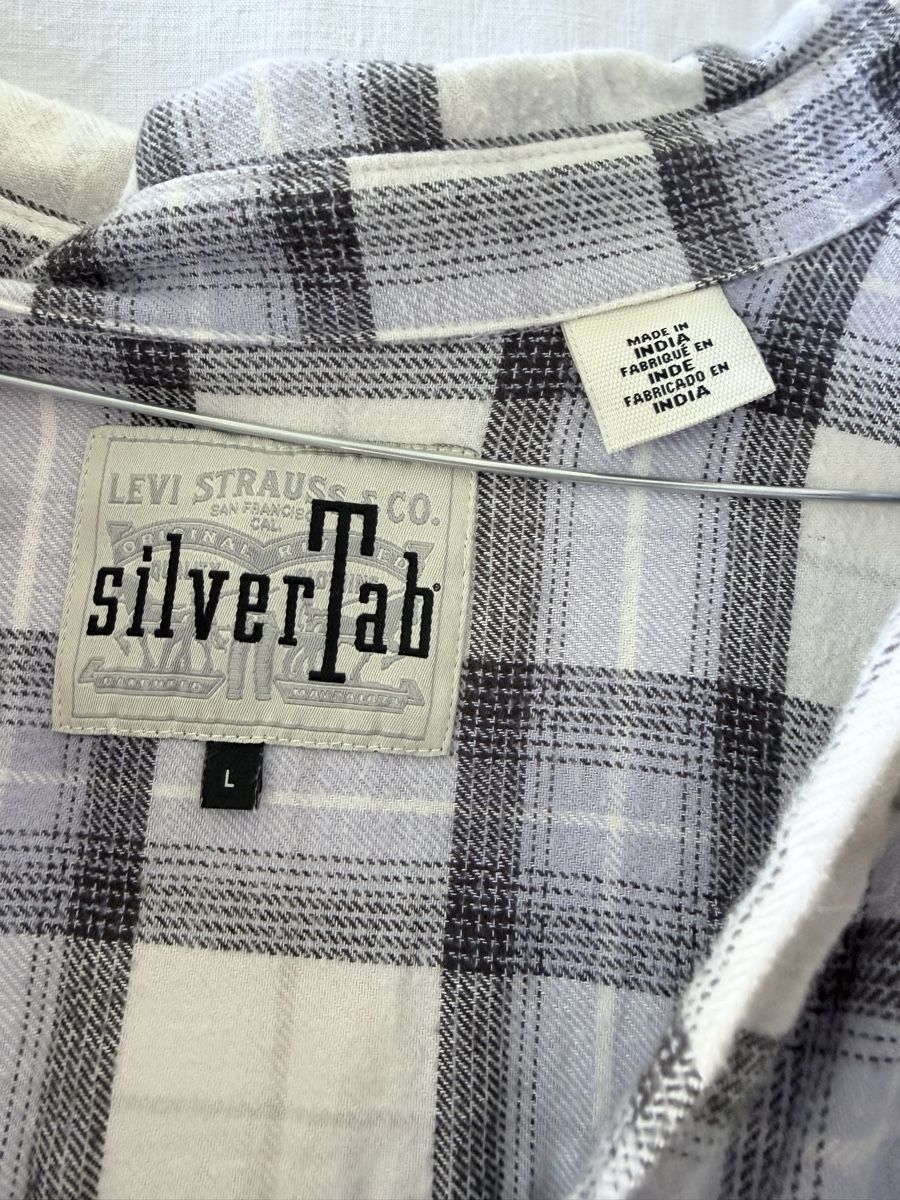 Levi's Camicie: Levi’s – Nuovo (secondo la descrizione) da Urnäsch venduto da _._naomi_._ 3