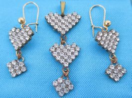 Filigranes Strass Set Ohrringe & Anhänger Gablonz