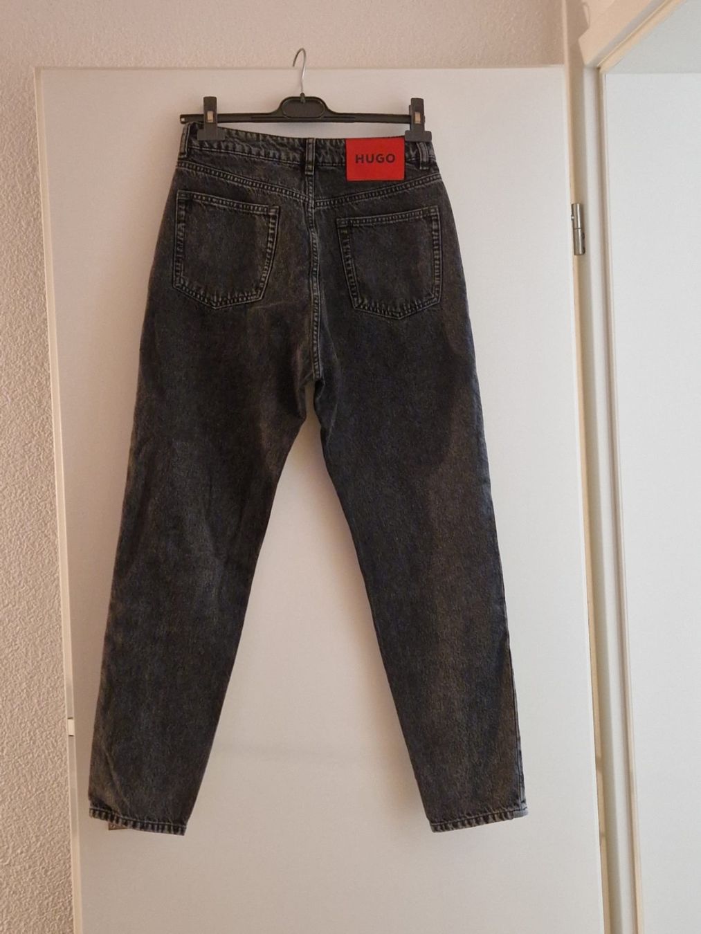 Hugo Boss Jeans: Jeans HUGO – Usato da Bern venduto da Iuliia_novova
