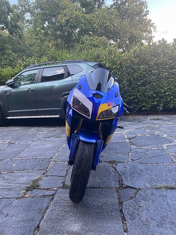Honda Strada: Honda CBR 600 RR | PC37 - 2005 – Usato da Bioggio venduto da dav_j5y5 2