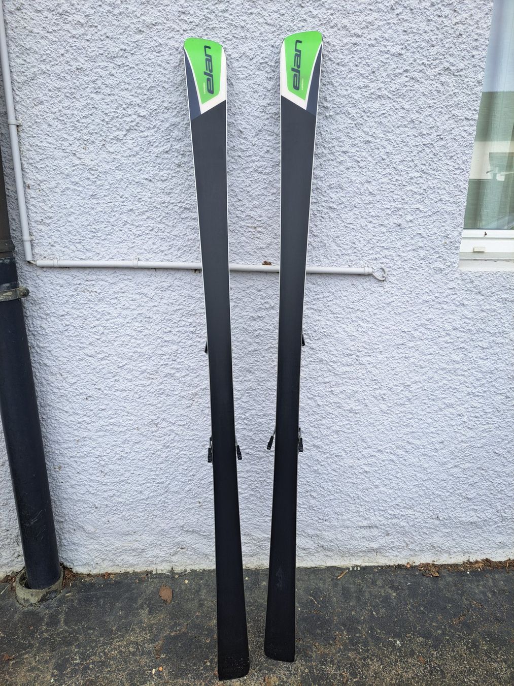 Elan Sci: Skis alpin Elan 186 cm – Usato da Courrendlin venduto da Aheinza 3