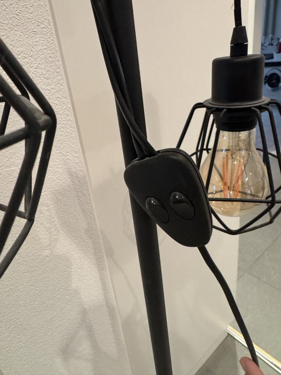 Lampen: Stehlampe – Gebraucht aus Emmetten von cat_7fvq 2