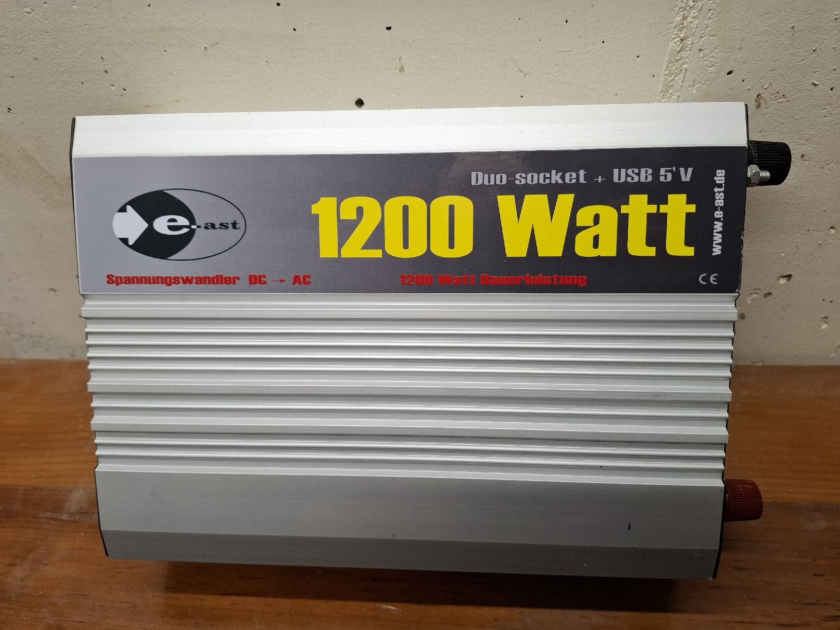 Inverter: Wechselrichter 24 / 220 Volt – Nuovo e nell'imballaggio originale da Schwanden-Brienz venduto da Burgiba3000