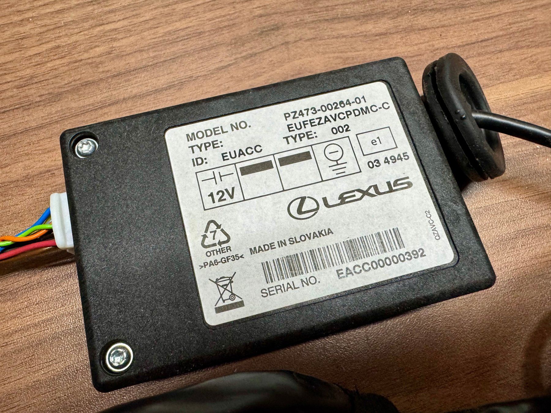 Unità & Adattatore: iPod Adapter Lexus (PZ473-00264-01) – Difettoso da Ostermundigen venduto da probieri 1