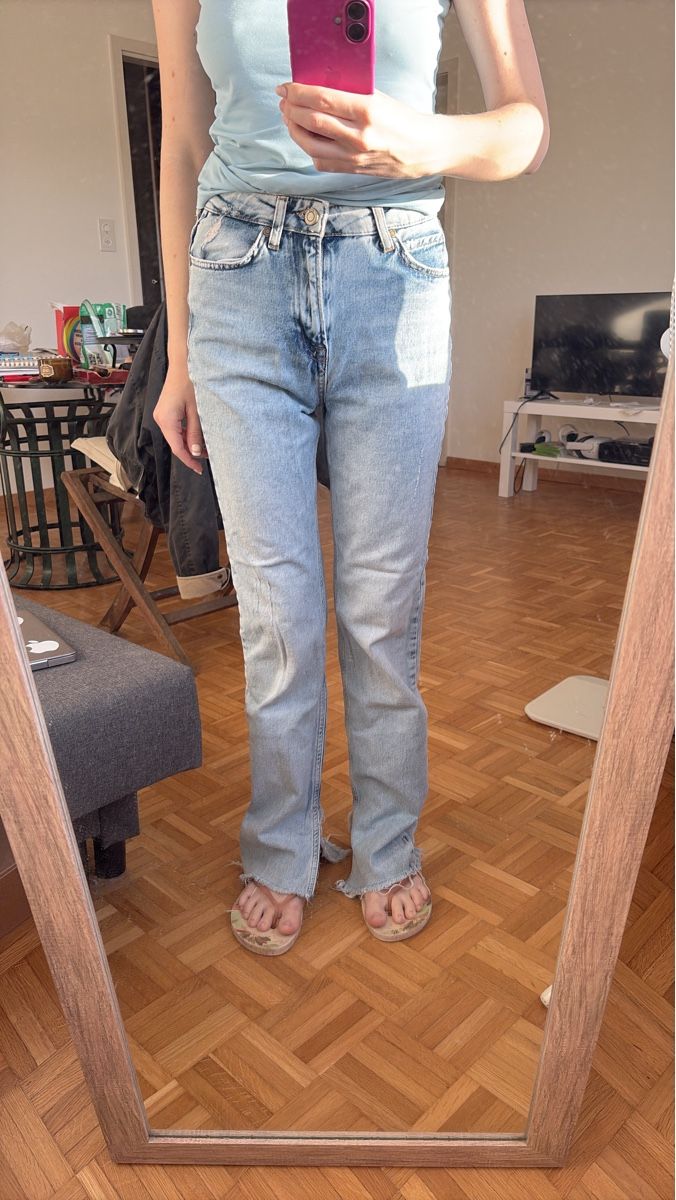 Jeans: Trendy frayed jeans – Usato da Winterthur venduto da kar_5kzx