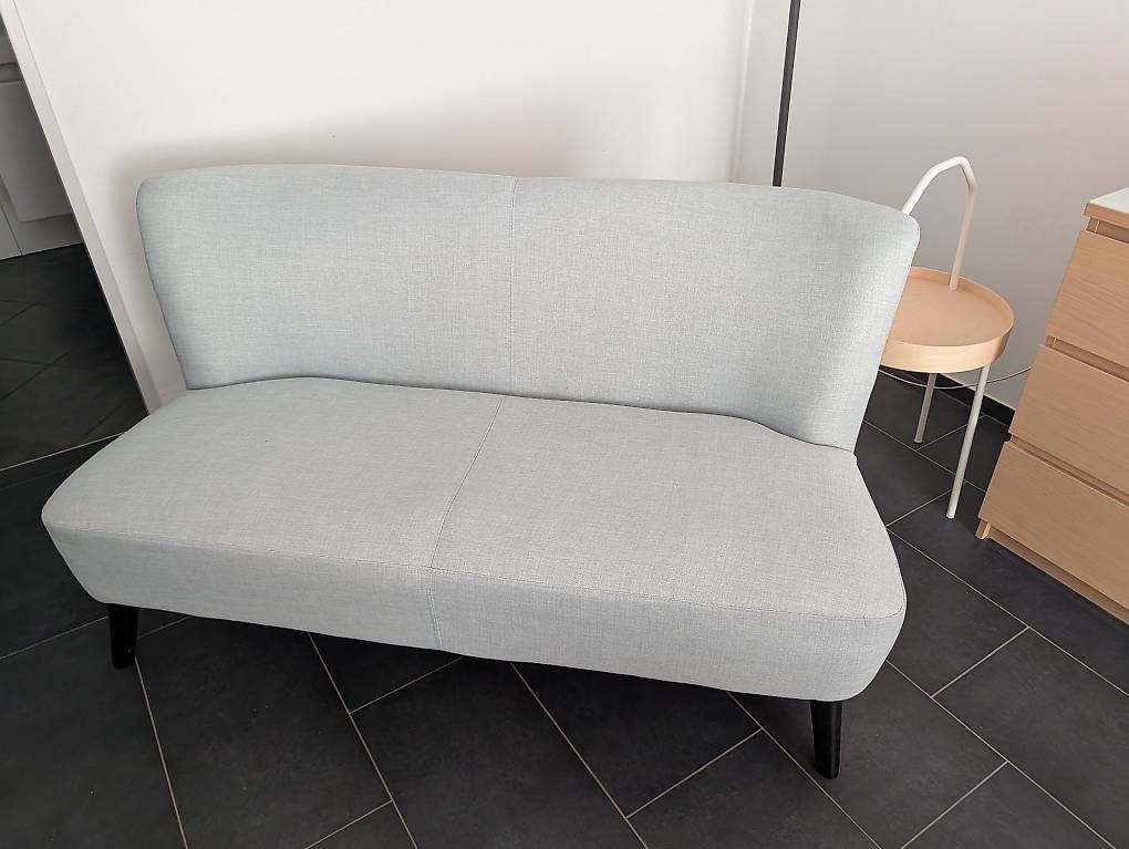 Divani: Helblaues kleines Sofa  – Usato da Otelfingen venduto da ANJA1958