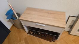 Schuhschrank mit Schublade und Fach guter Zustand. Garderobe