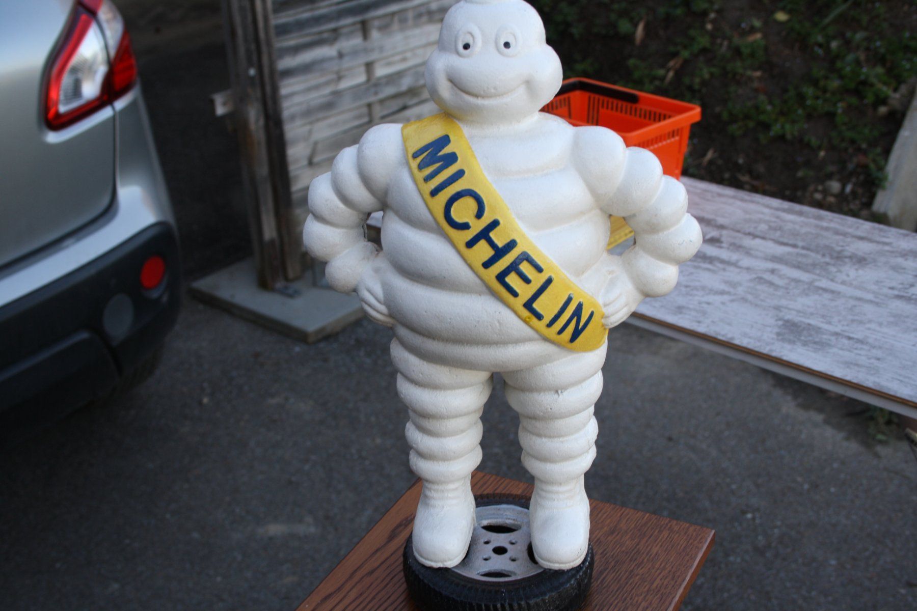 Michelin Statuette: MICHELIN MANN BIBENDUM EISEN  6 Kg. – Usato da Wauwil venduto da Pneuedy 3