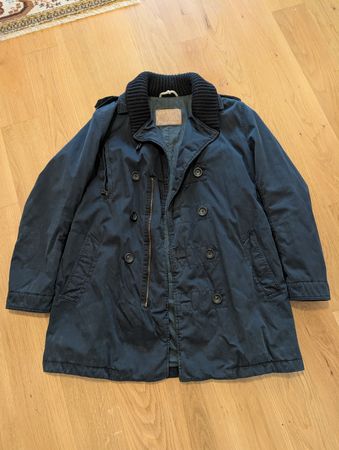 Boss Orange Jacke dunkelblau mit Thermore Futter getragen