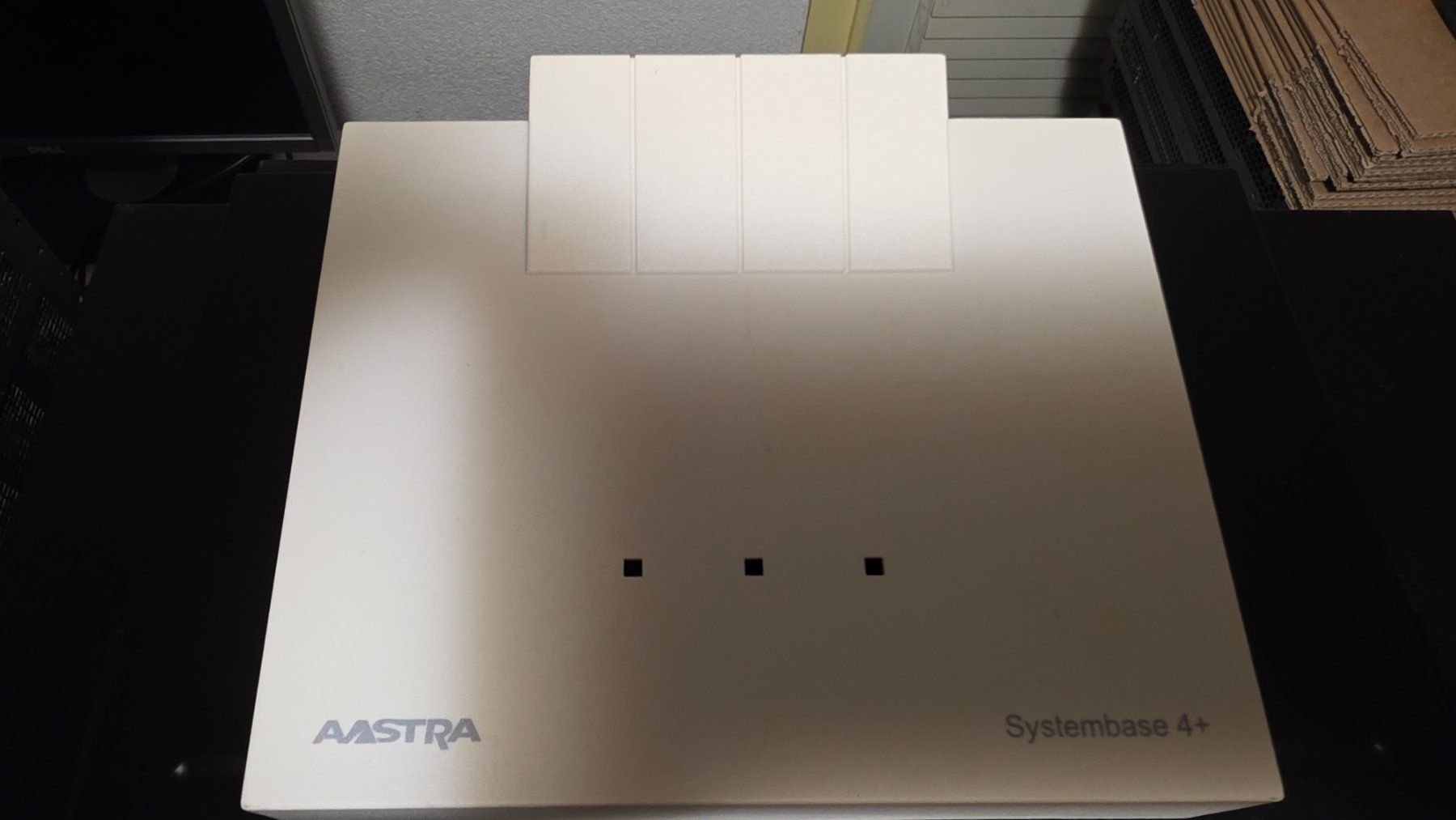 Aastra Telefoni: Aastra DECT Basis SB4+ – Usato da Matran venduto da bcnet_ch