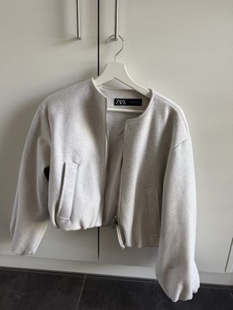 ZARA Jacke Creme Kurz Groesse XS neuwertig