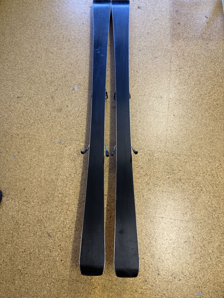 Fischer Sci: Fischer Race Ski 150 cm inkl. Bindung – Usato da Gurmels venduto da SwissShop21 4
