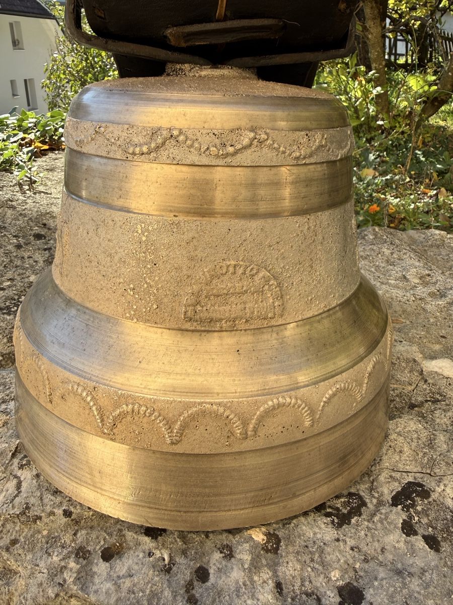 Glocken & Treicheln: Cloche de vache – Gebraucht aus Frinvillier von Samsara77 2