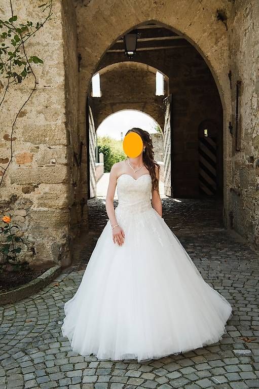 Kleider: Robe de mariée – Gebraucht aus Sottens von cre_d9ry 1