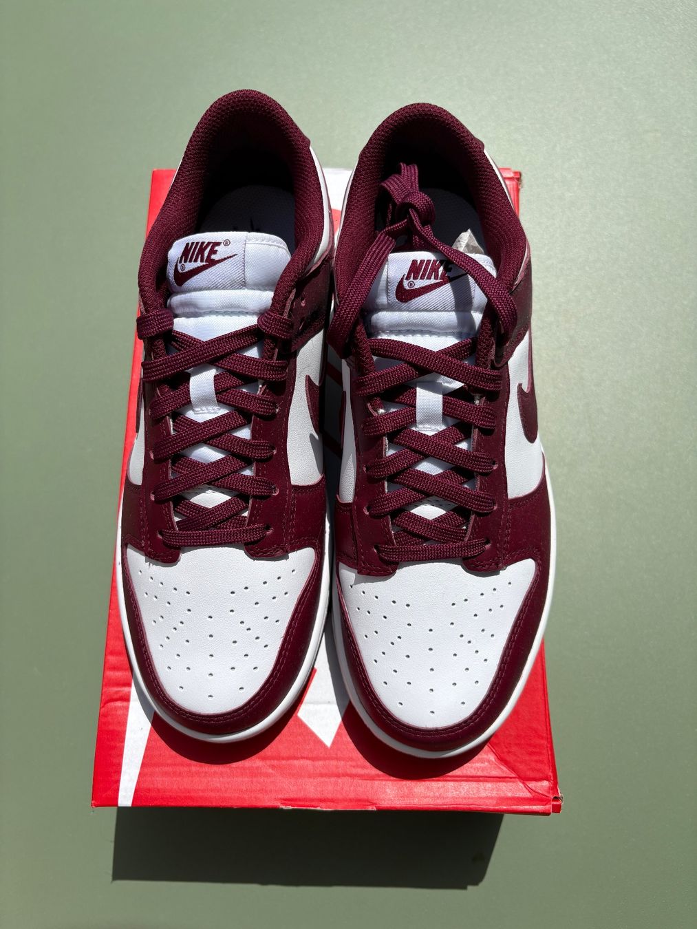 Nike Scarpe da donna: Nike Dunk Low Bordeaux (W) - Grösse 41 – Nuovo (secondo la descrizione) da Altdorf UR venduto da POSE1DON 1