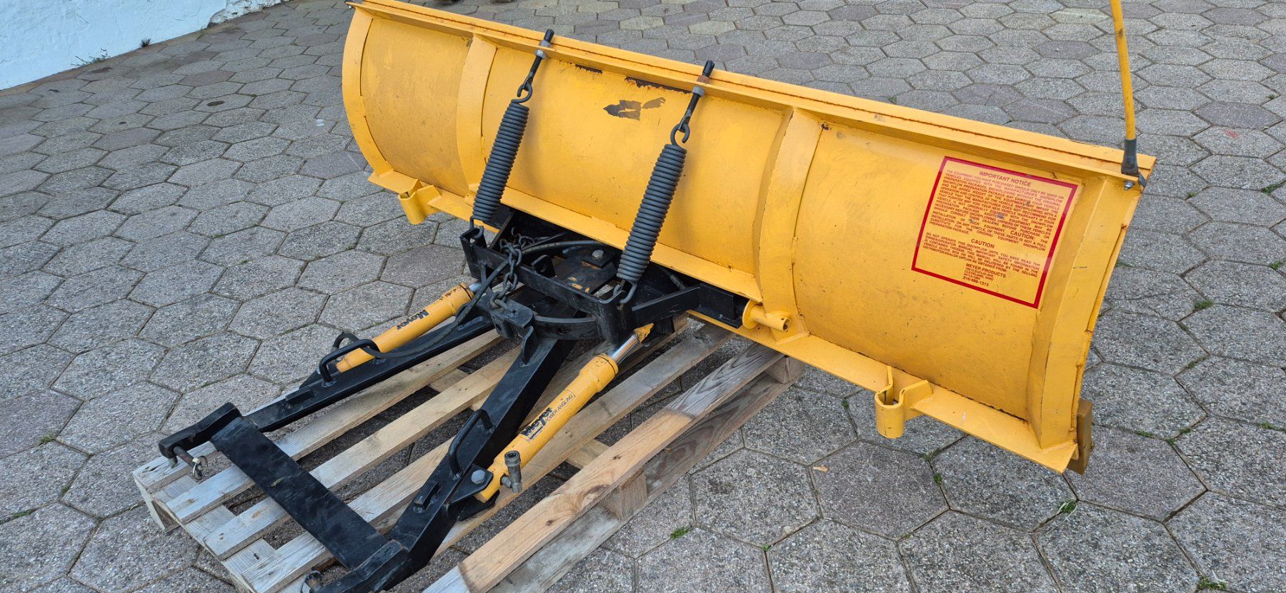 Tracteurs: Schneepflug Mayer 210 breit Land Rover oder Oldtimer Traktor – D'occasion à Egg SZ par Bko1 2